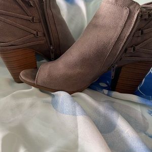 Beautiful open toed ankle boots